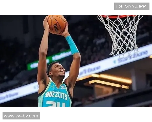 布兰登米勒表现出色17投9中砍下并列最高26分三分球命中率高达50