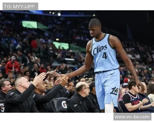 猛龙队宣布裁掉2018年6号秀穆罕默德班巴正式告别球队